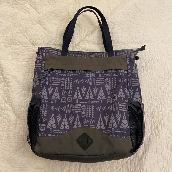 United by Blue 25L Convertible Carryall Backpack & 3L Utility Fanny Pack Bundle - Picture 2 of 8